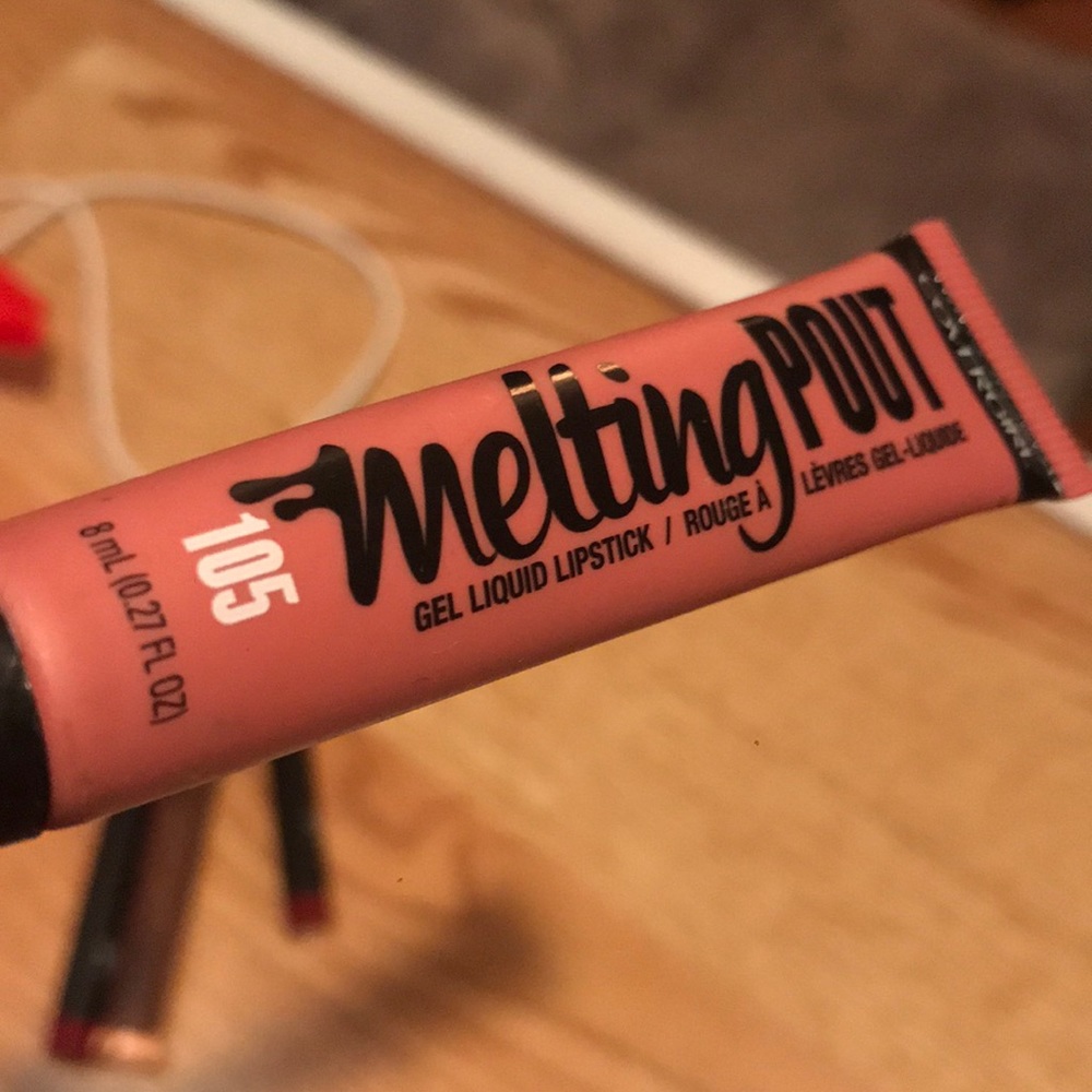 Covergirl Gel Liquid Lipstick 105